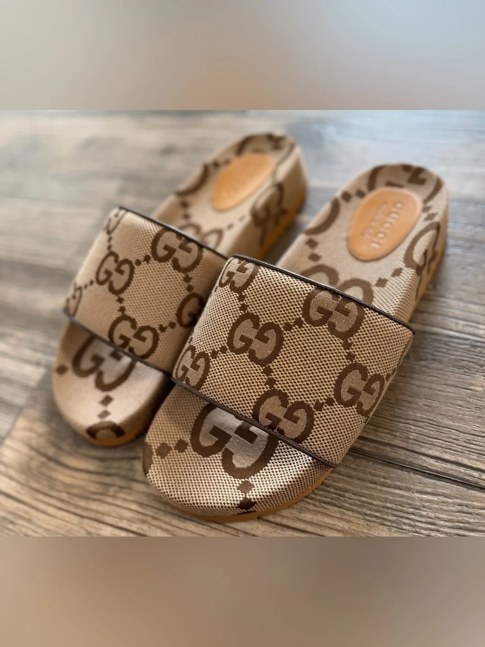 Gucci Men's Slides in Camel and Ebony Maxi GG Canvas Uk 10 US 10.5 - Picture 2 of 9